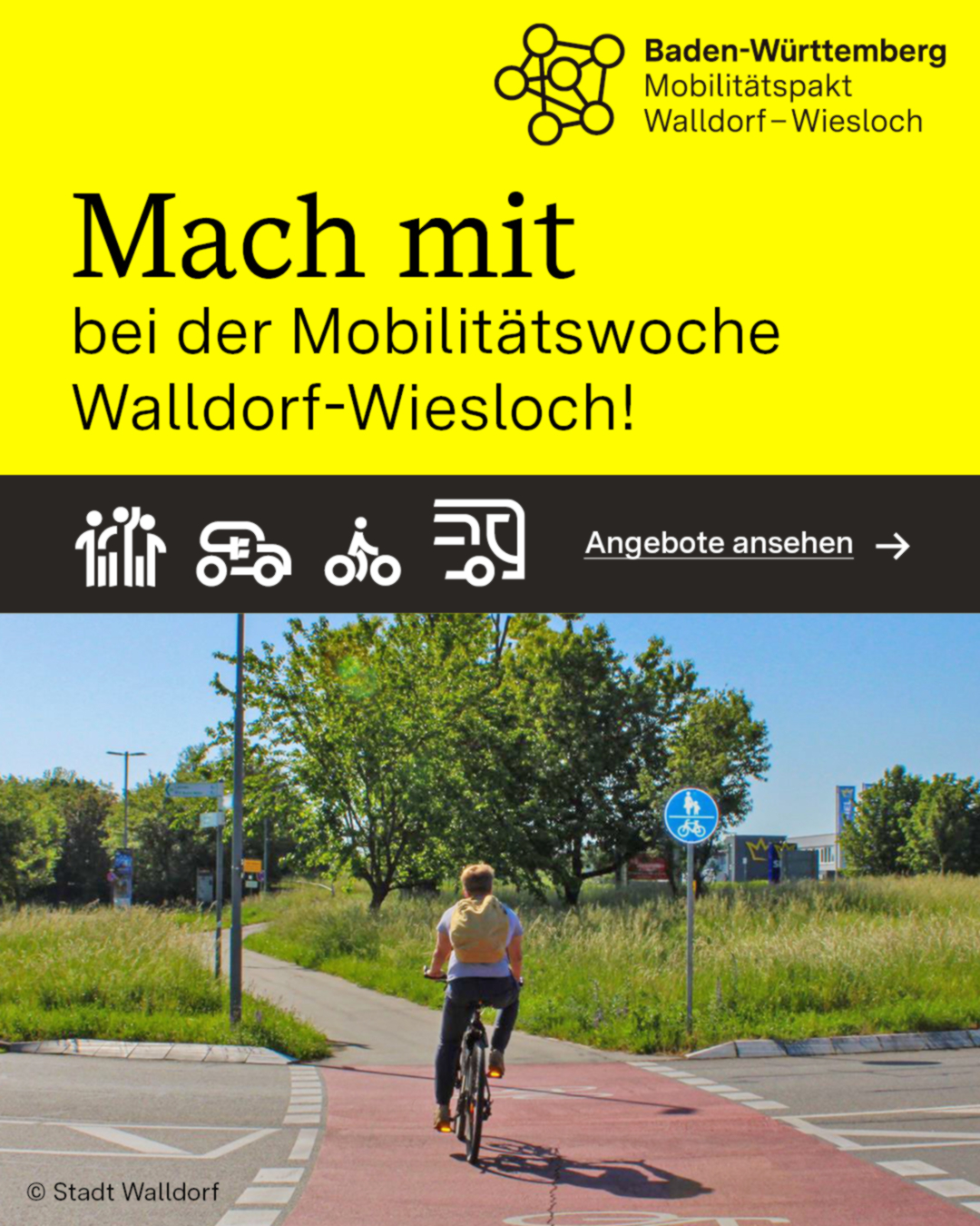 Gelber Werbebanner für die Mobilitätswoche Walldorf-Wiesloch mit dem Aufruf „Mach mit“ und Symbolen für verschiedene Verkehrsmittel. Darunter eine Person von hinten auf einem Fahrrad auf einem roten Radweg, umgeben von Grünflächen und einem blauen Radwegschild. (KI-Alternativtext)