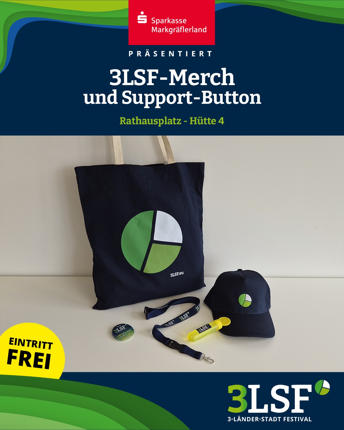 Sparkasse Markgräflerland präsentiert 3LSF-Merchandise: eine dunkelblaue Tasche, eine Kappe, ein Button, ein Lanyard und ein gelber Trillerpfeife mit dem 3LSF-Logo, erhältlich am Rathausplatz, Hütte 4. Eintritt frei. (KI-Alternativtext)