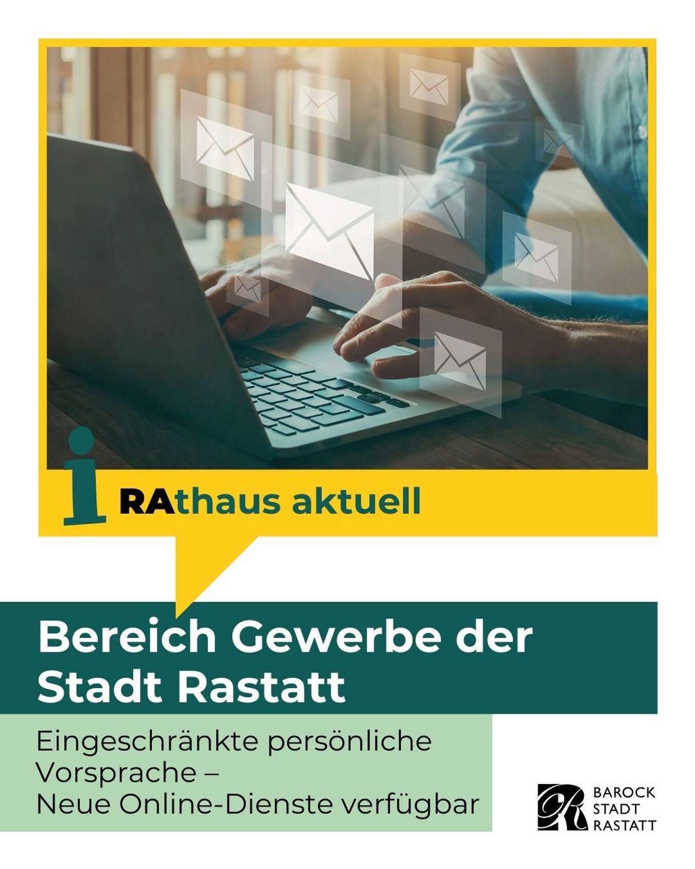 Dieser Alternativtext wurde KI-generiert: Ein Mensch tippt auf eine Laptop-Tastatur. Im Hintergrund sind stilisierte E-Mail-Symbole zu sehen, über einem Textfeld mit Informationen der Stadt Rastatt.