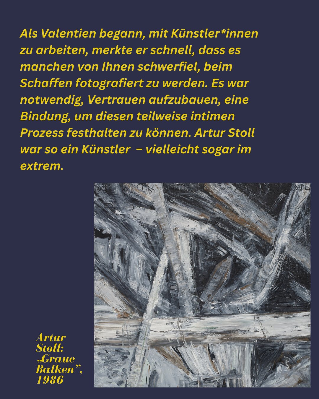 Dieser Alternativtext wurde KI-generiert: Abstraktes, farbenfrohes Gemälde mit diagonalen Linien und Farbverläufen in Blau-, Weiß- und Grautönen. Unten rechts ist der Titel und das Jahr der Kreation vermerkt.