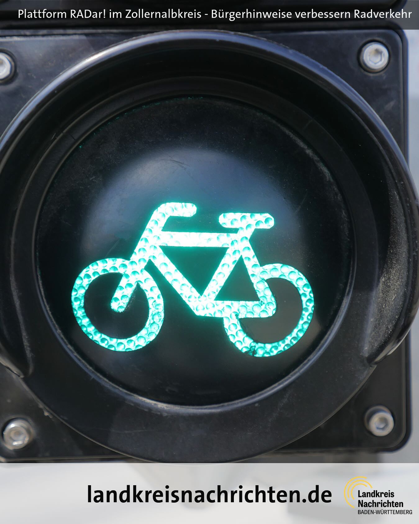 Nahaufnahme einer Fahrradampel mit grünem Licht. Fahrradfahrer dürfen fahren.