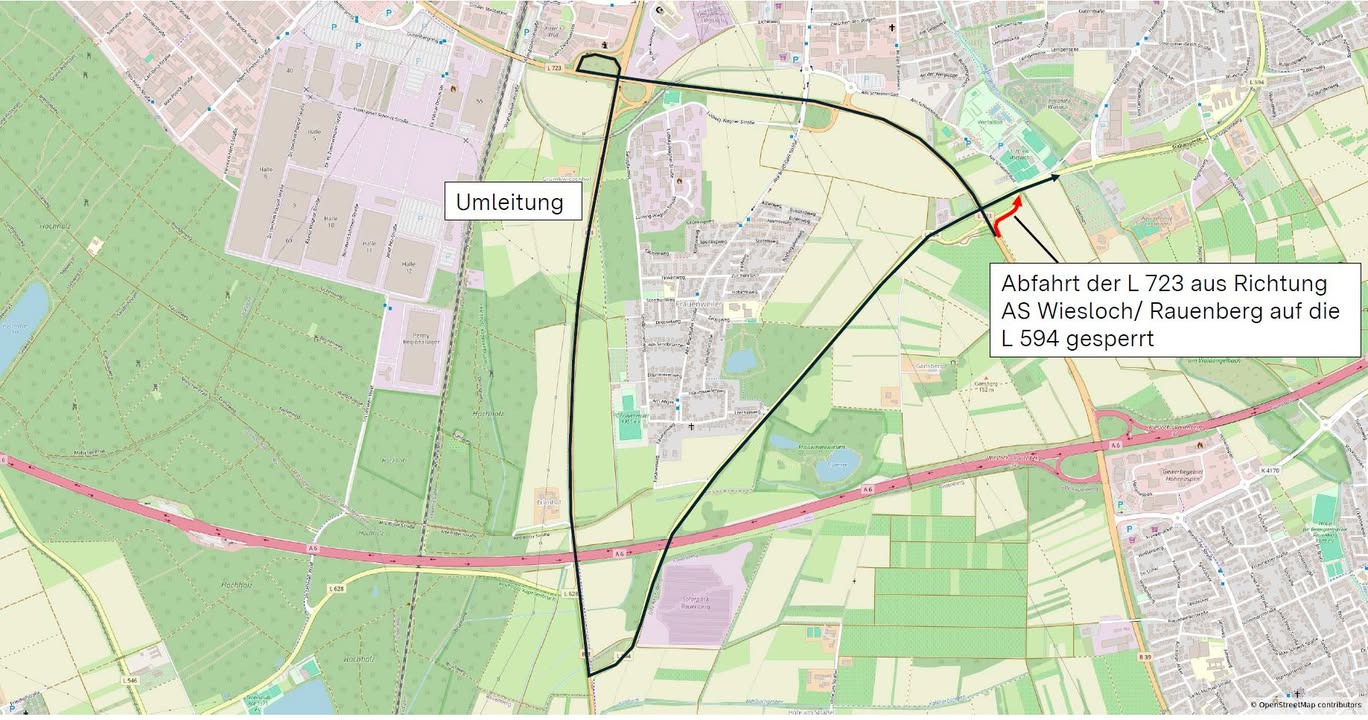 Dieser Alternativtext wurde KI-generiert: Eine farbige Karte zeigt eine Umleitung mit einer schwarzen Linie und roten Pfeilen. Die Karte beinhaltet Straßen, Felder und Waldgebiete.