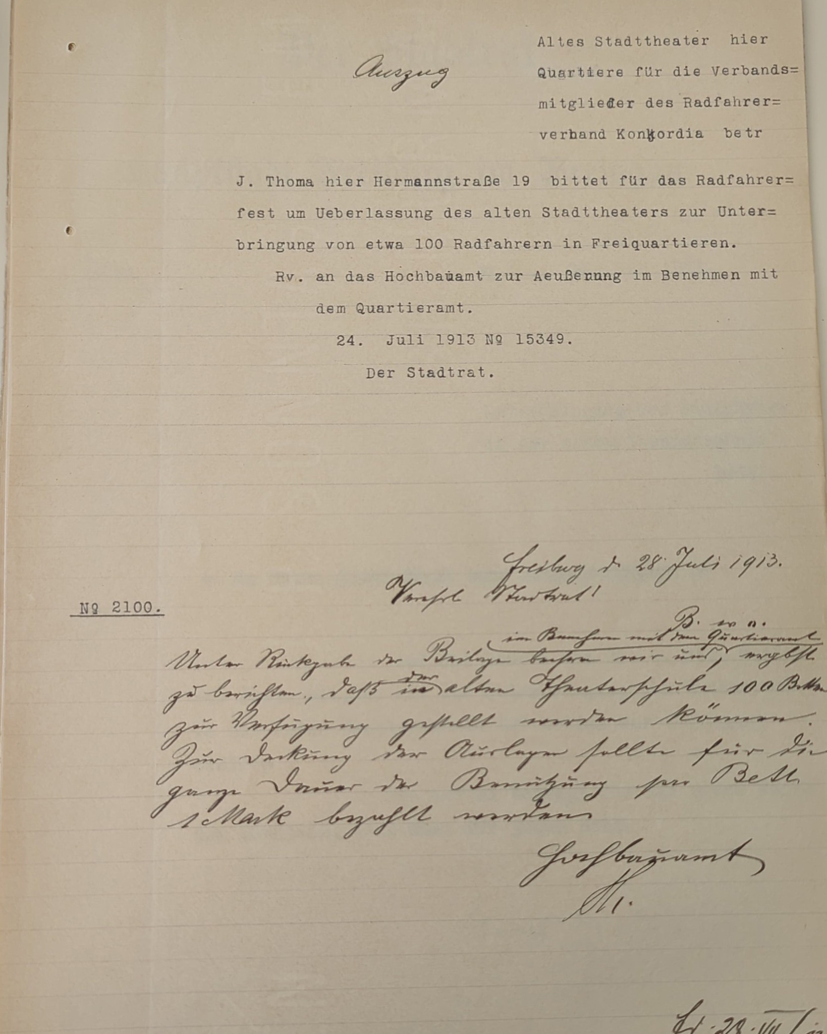 Dieser Alternativtext wurde KI-generiert: Schwarz-weißes Bild einer handschriftlichen Seite mit Text in deutscher Sprache. Das Dokument scheint eine formelle Anfrage oder ein Schreiben zu sein, mit Datums- und Stempelmarken.