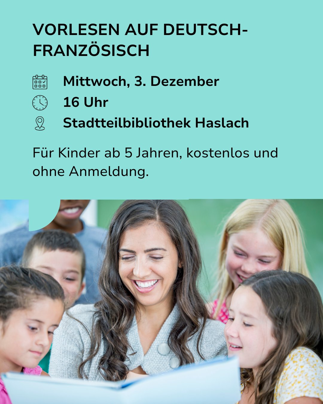 Dieser Alternativtext wurde KI-generiert: Ein farbiges Bild zeigt eine Gruppe von Kindern, die sich auf etwas konzentrieren, vermutlich eine Geschichte oder ein Buch. Die Szene wirkt entspannt und gemeinschaftlich.