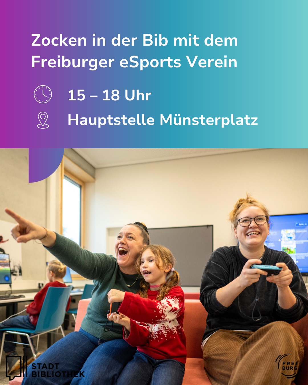 Dieser Alternativtext wurde KI-generiert: Ein farbiges Werbeplakat zeigt lächelnde Personen in einer Bibliothek. Im Hintergrund sind weitere Personen vor Bildschirmen zu sehen.