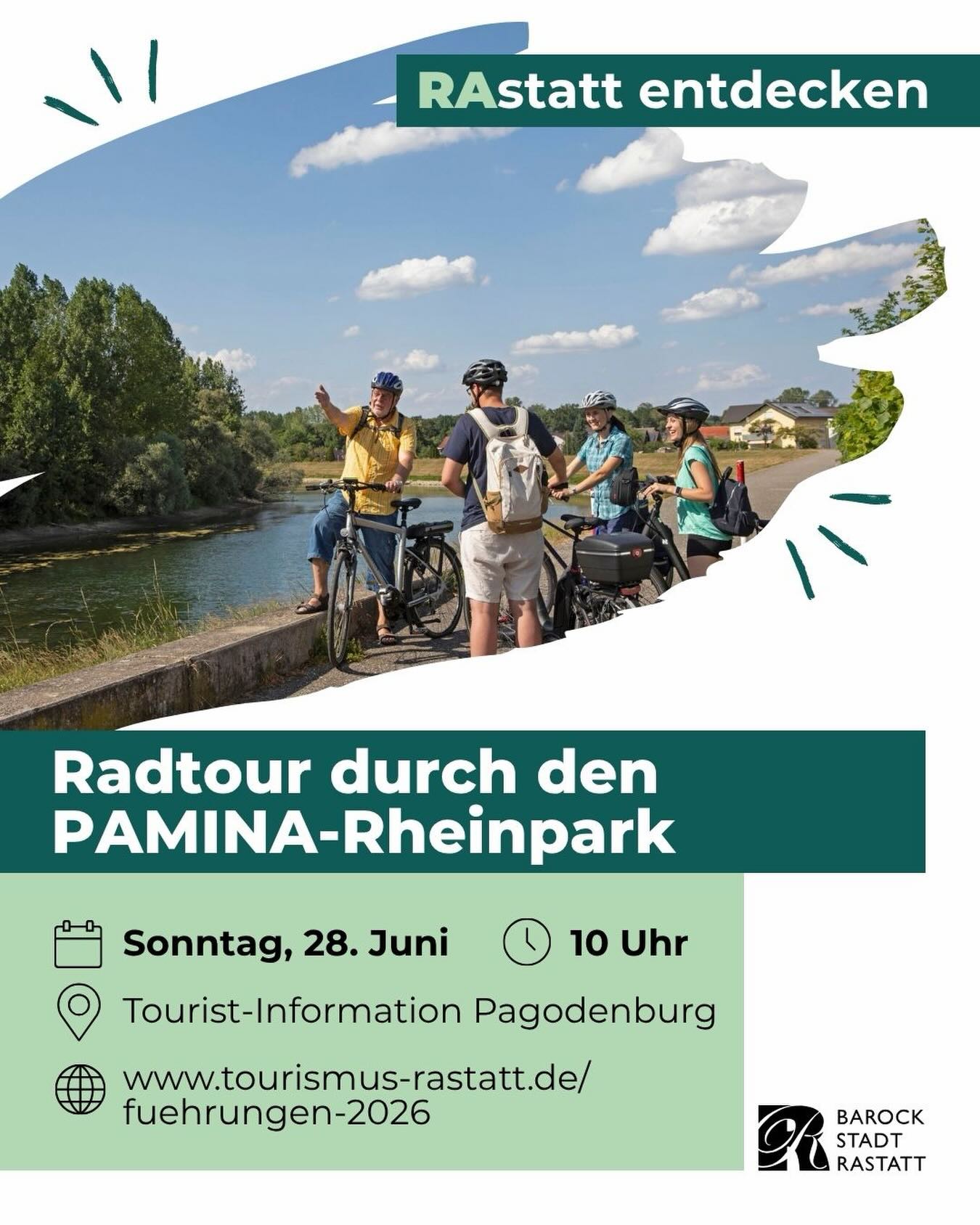 Radtour durch den PAMINA-Rheinpark: Vier Personen mit Fahrrädern und Helmen stehen an einem Flussufer, eine Person zeigt in die Ferne. Veranstaltung am Sonntag, 28. Juni, 10 Uhr, Treffpunkt Tourist-Information Pagodenburg. (KI-Alternativtext)