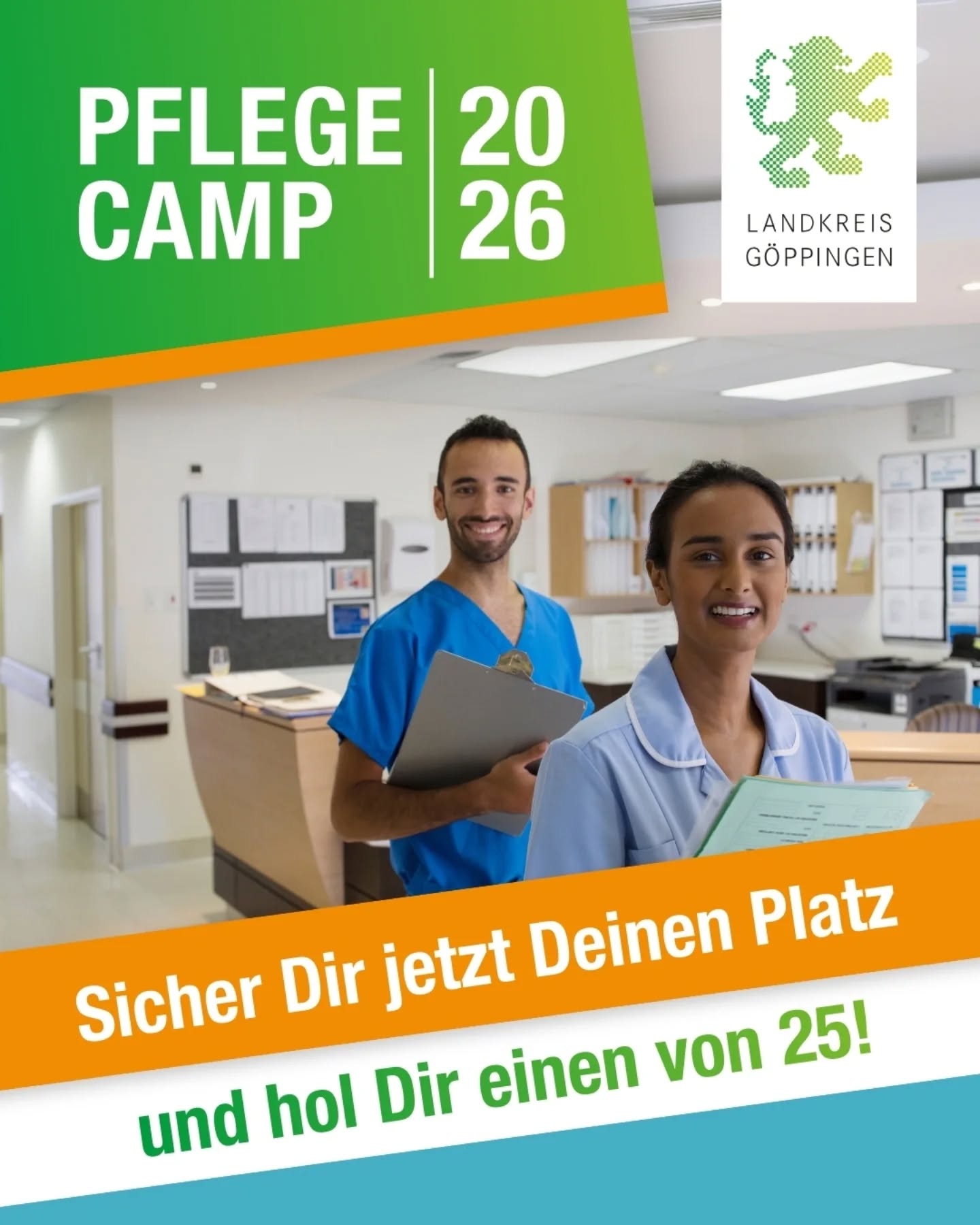 Dieser Alternativtext wurde KI-generiert: Ein farbiges Plakat wirbt für ein Pflegecamp im Jahr 2026. Im Hintergrund sind Personen in einem hellen Raum, möglicherweise in einer medizinischen Einrichtung, zu sehen.