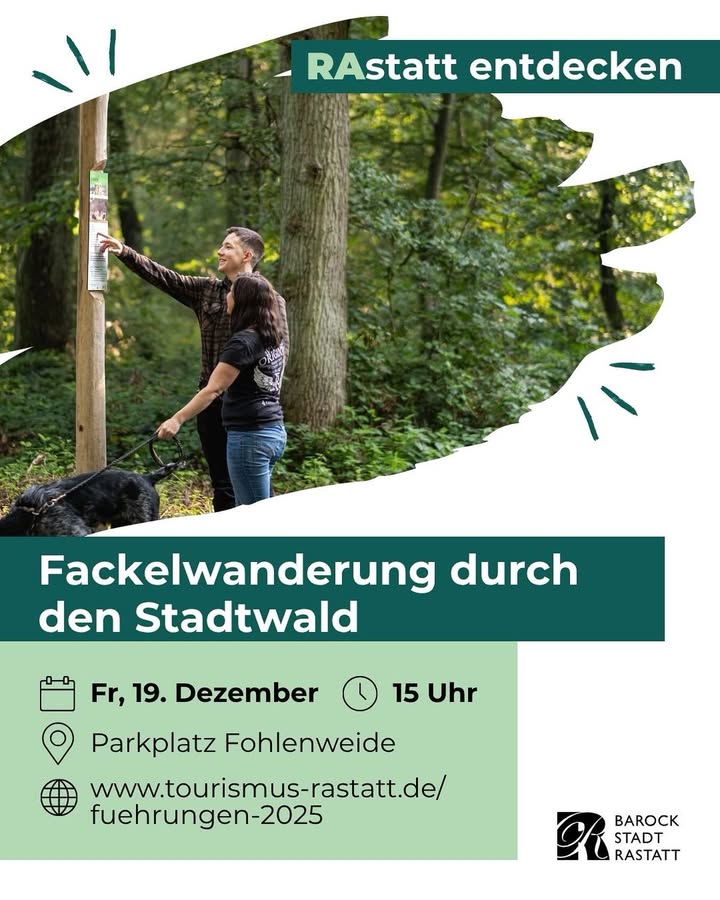 Dieser Alternativtext wurde KI-generiert: Ein farbiges Werbeplakat kündigt eine Fackelwanderung durch den Stadtwald an. Es zeigt eine Person, die eine Fackel anzündet, sowie Informationen zu Datum, Uhrzeit und Veranstaltungsort.