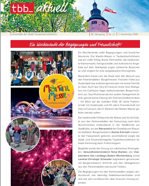 Dieser Alternativtext wurde KI-generiert: Schwarz-weißes Zeitungsausschnitt mit Bildern von Menschen bei einem regionalen Fest und einer belebten Marktstraße. Der Text handelt von einem Wochenende voller Begegnungen und Freundschaften.