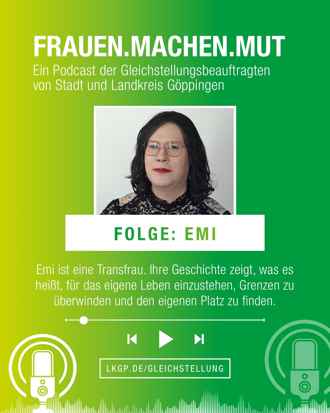 Dieser Alternativtext wurde KI-generiert: Ein farbenfrohes Werbebild für einen Podcast. Es zeigt eine Person mit Brille und kurzen Haaren und dazugehörigen Podcast-Informationen sowie Abspielsymbolen.