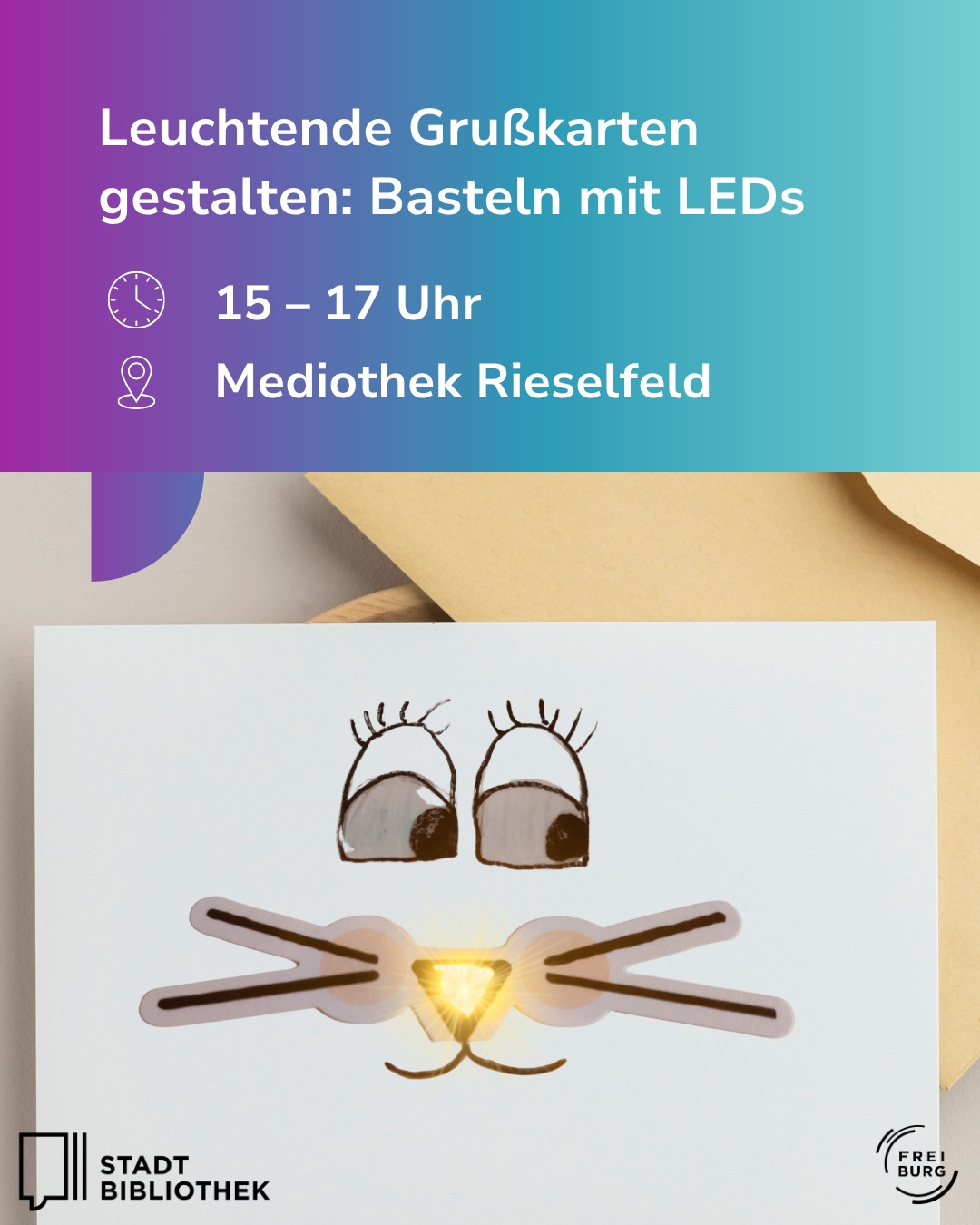 Dieser Alternativtext wurde KI-generiert: Ein Werbeflyer mit einem hellen Hintergrund und violetten Designelementen. Im unteren Bereich ist eine handgefertigte Papierkreation mit leuchtenden Elementen zu sehen.