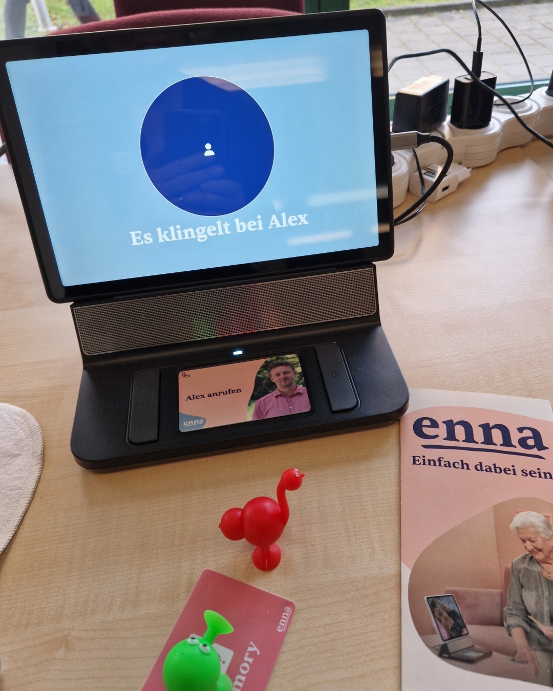 Abbildung von dem digitalen Gerät "Enna"